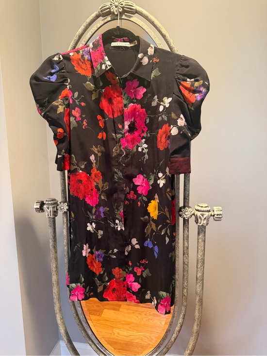 Alice + Olivia Dresses & Skirts - Alice + Olivia Deep Purple Floral-Accent Top